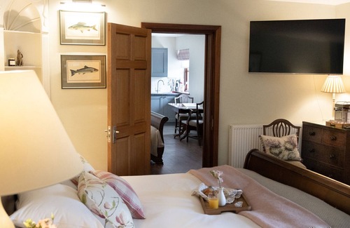 Stockbridge Cottage | COX'S ORANGE PIPPIN, THE APPLE ROOMS, romantic in Stockbridge