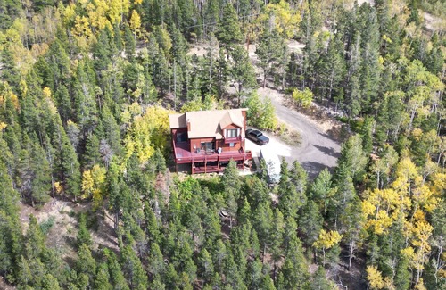 Black Hawk House | Coyote Cabin Just 3 miles above Black Hawk CO - A Beautiful Mountain Home