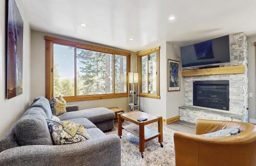 Truckee Apartment | Coyote Fork Escape
