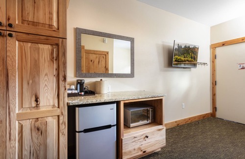 Estes Park Cabin | Coyote Mountain Lodge