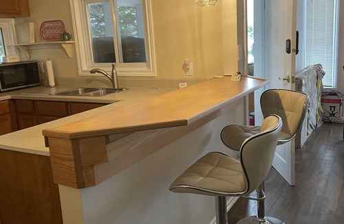 Algonquin Highlands Cottage | Cozy-Lovely cottage - steps to Halls Lake - newly renovated