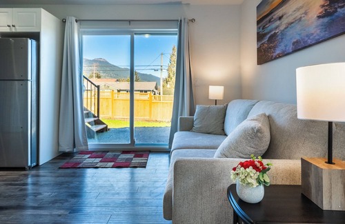 North Cowichan House | Cozy Two Bedroom, centrally located