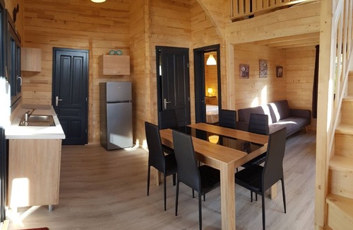 Saint-Laurent-en-Grandvaux House | Cozy Countryside Retreat