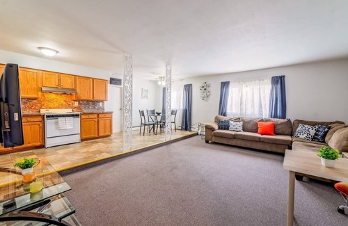 Riverview Apartment | Cozy Private 3 Bedroom Apartment with Bath | | Sleeps 5 | Free parking