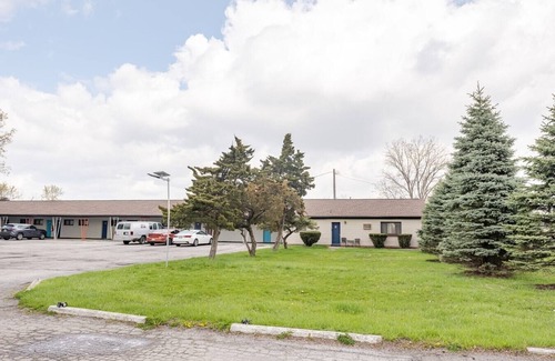 Riverview Apartment | Cozy and Stylish Downtown Detroit Flat Sleeps 2 WiFi
