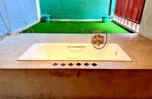 Mount Lavinia Hotel | Coza Ceylon