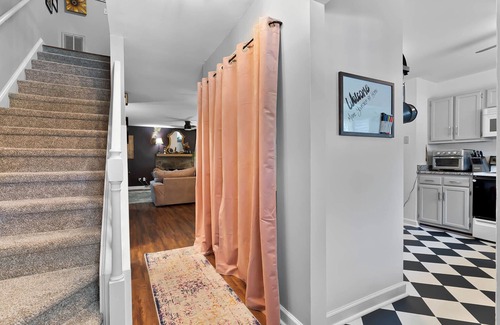 Raleigh House | Coziest 2-bedroom townhome in Prime Raleigh, lake access location