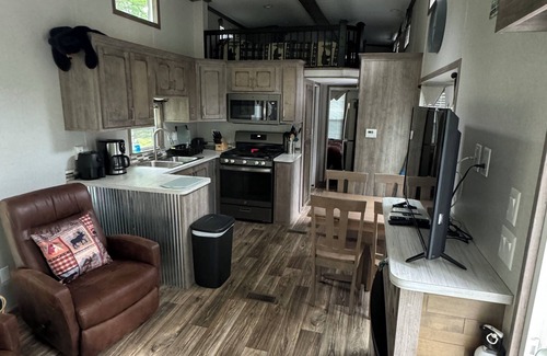 Park Falls House | Cozy 1 1/2-bedroom, 4 Bed Tiny House with Gas Heat/AC, WiFi ATV/Snowmobile