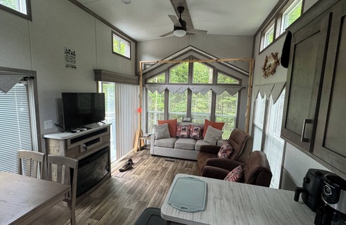 Park Falls House | Cozy 1 1/2-bedroom, 4 Bed Tiny House with Gas Heat/AC, WiFi ATV/Snowmobile