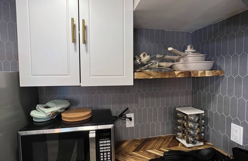 Philadelphia Apartment | Cozy 1-bd Unit w/AC and WiFi in delightful Philadelphia15 Mins from PHL Airport