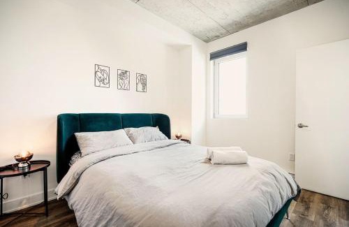 Shaughnessy Village Apartment | Cozy 1 Bdr Retreat Steps to Bell Centre