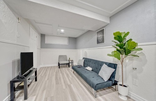 L'Amoreaux Apartment | Cozy 1 bed apartment near Hwy401