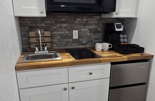 Altamonte Springs Apartment | Cozy 1-bedroom apartment with WiFi, and amenities in charming Altamonte Springs