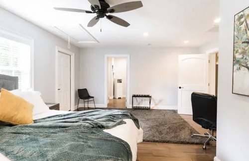 Adairsville Cottage | Cozy 1 Bedroom, 1 Bath guest house. Private country setting.
