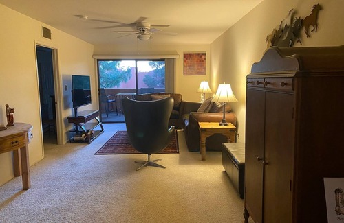 Paradise Valley Village House | Cozy 1 bedroom/1 Bathroom with large living room & kitchen.