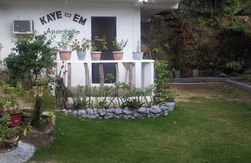 Puerto Galera Apartment | Cozy 1-Bedroom Apartment, Garden Facing, 50 Meters from the Beach