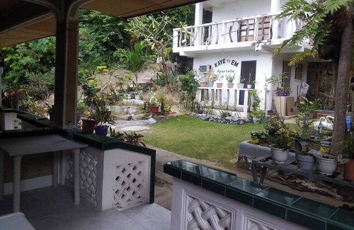 Puerto Galera Apartment | Cozy 1-Bedroom Apartment, Garden Facing, 50 Meters from the Beach