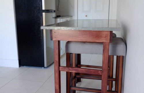 Marsh Harbour Apartment | Cozy 1-bedroom apartment with WiFi, AC in charming Marsh Harbour