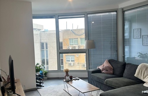 Diamond Exchange District Apartment | Cozy 1-bedroom apartment with AC, WiFi in the heart vibrant Tel Aviv-Yafo