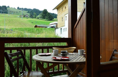 Crest-Voland Apartment | Cozy 1-Bedroom Apartment, Well-Equipped, Near Ski Slopes and Village Center