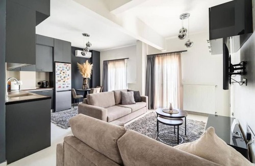 Vardaris Apartment | Cozy 1-bedroom apartment with WiFi, AC in lovely Thessaloniki