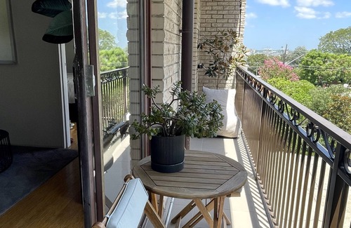 Gladesville Apartment | Cozy 1 bedroom apartment in the bayside Sydney suburb of Gladesville