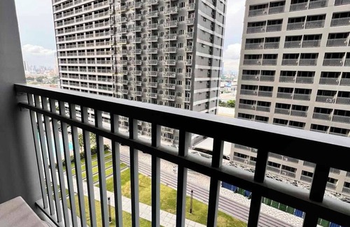 Highway Hills Apartment | Cozy 1-bedroom apartment with WiFi, AC in welcoming Mandaluyong