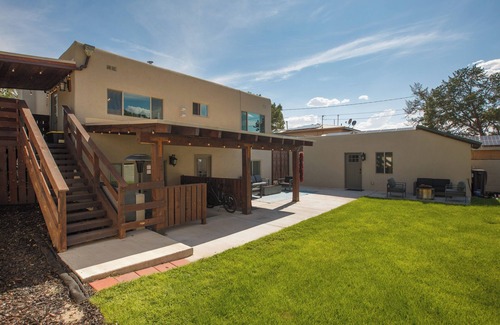 Victory Hills Apartment | Cozy 1-bedroom apartment in fabulous Albuquerque with AC, WiFi