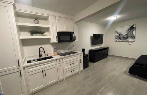 Brownsville Apartment | Cozy 1-bedroom apart. WiFi, AC Located near SpaceX, and Airport of Brownsville