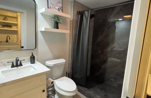 Brownsville Apartment | Cozy 1-bedroom apart. WiFi, AC Located near SpaceX, and Airport of Brownsville