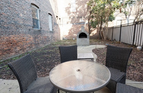Harsimus Cove Apartment | Cozy 1-bedroom apartment in brilliant Jersey City with WiFi, AC