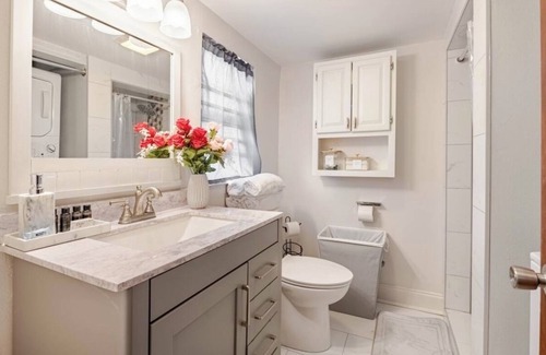 Desire Area Apartment | Cozy 1 bedroom apartment, 7 minutes away from the French Quarter!