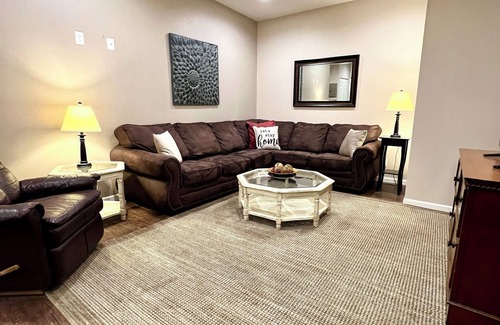 Waynesville Apartment | Cozy 1-bedroom apartment on ICONIC Route 66! 10-mins from FLW
