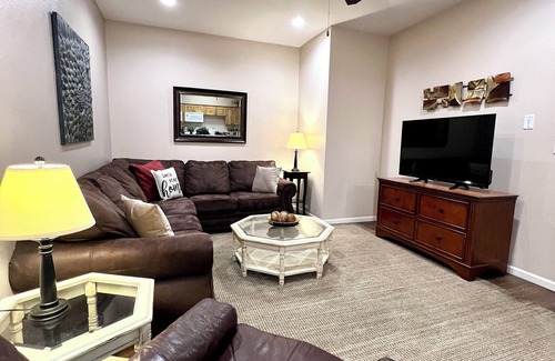 Waynesville Apartment | Cozy 1-bedroom apartment on ICONIC Route 66! 10-mins from FLW