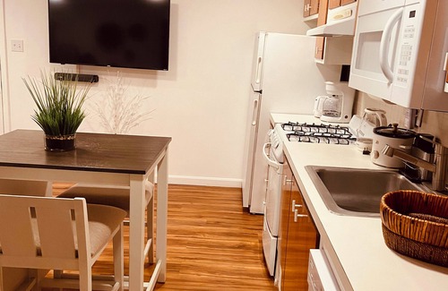 Shrewsbury Apartment | Cozy 1-bedroom apartment in superb Shrewsbury with WiFi, AC