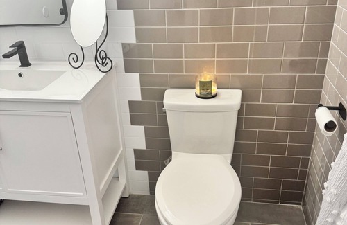 Wilmington Apartment | Cozy 1-bedroom apartment with AC, fitness room in chic downtown Wilmington
