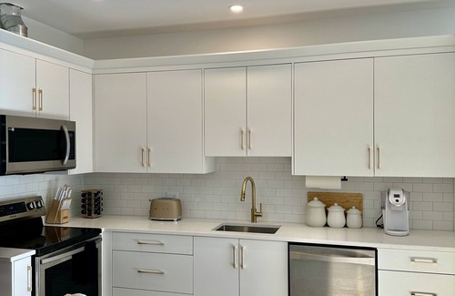 Dartmouth Apartment | Cozy 1 Bedroom Apartment Downtown Dartmouth