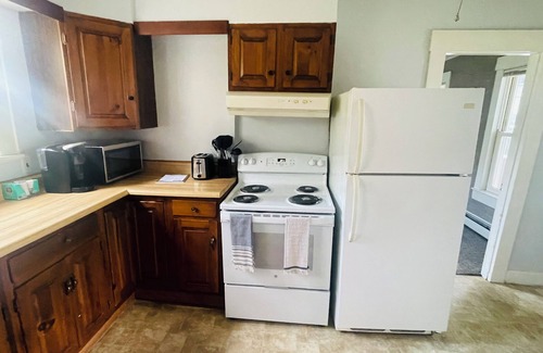 Colebrook Apartment | Cozy 1-bedroom apartment with WiFi, AC, full kitchen, in enjoyable Colebrook