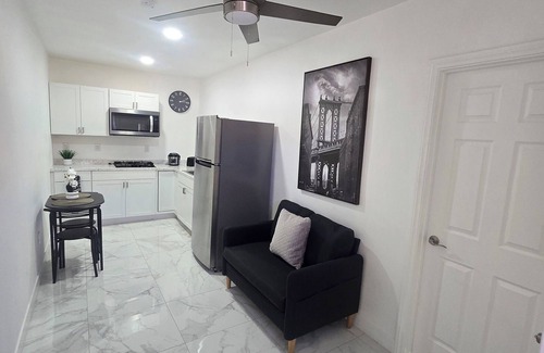Sunrise Manor Apartment | Cozy 1-bedroom apartment in vibrant Las Vegas with WiFi, AC