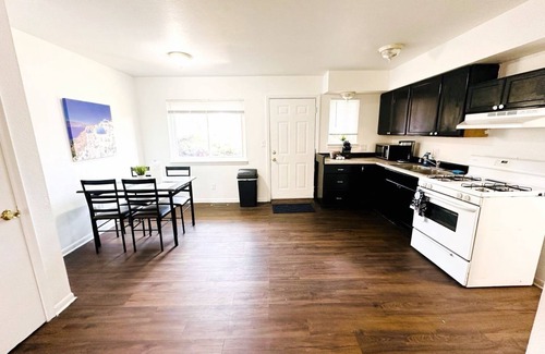Ypsilanti Apartment | Cozy 1-bedroom apartment in charming Ypsilanti with AC, WiFi