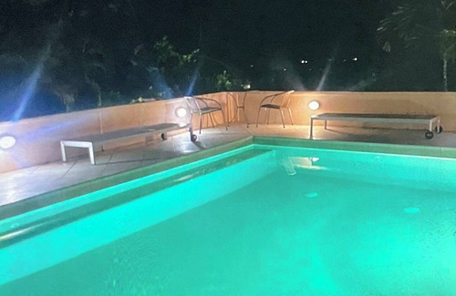 Buckleys Village Apartment | Cozy 1-bedroom apartment in Buckleys with WiFi, AC private pool terrace &bar