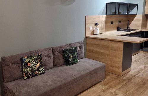 Bialoleka Apartment | Cozy 1-bedroom apartment in lovely Warszawa with WiFi
