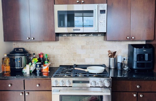 West Bellevue Apartment | Cozy 1-bedroom apartment in charming Bellevue with WiFi