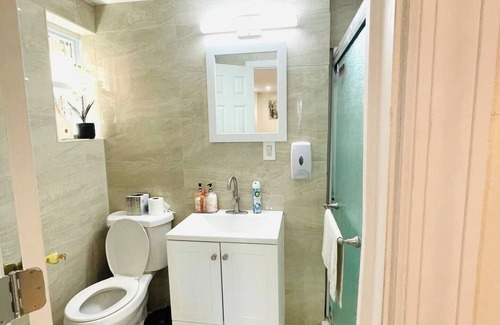 East New York Apartment | Cozy 1-bedroom apartment in lovely Brooklyn Near JFK