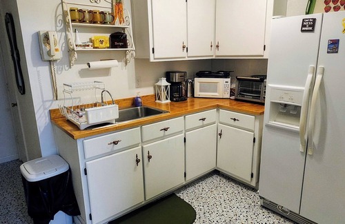 Carthage Apartment | Cozy 1-bedroom apartment in safe Carthage neighborhood with WiFi