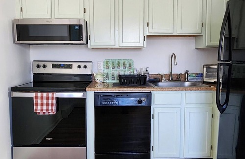 Firthcliffe Apartment | Cozy 1-bedroom apartment in charming Cornwall with AC, WiFi