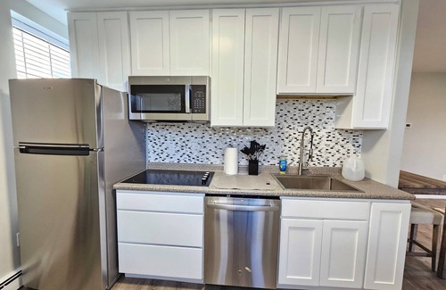 Hartford Apartment | Cozy 1-bedroom apartment in charming Hartford with WiFi