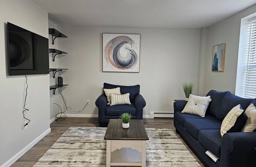 Hartford Apartment | Cozy 1-bedroom apartment in charming Hartford with WiFi