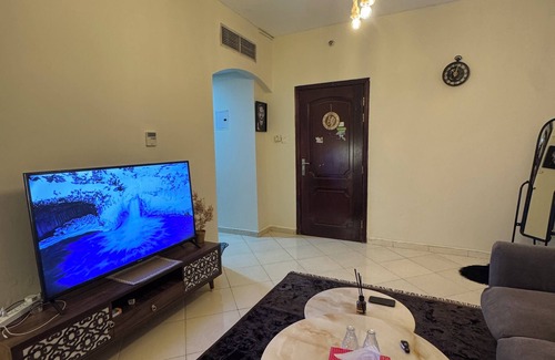 Al Sharq Apartment | Cozy 1-bedroom apartment in lovely Sharjah with WiFi, AC