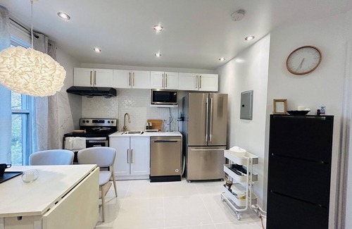Grimsby Apartment | Cozy 1-Bedroom Apartment in the Heart of Grimsby